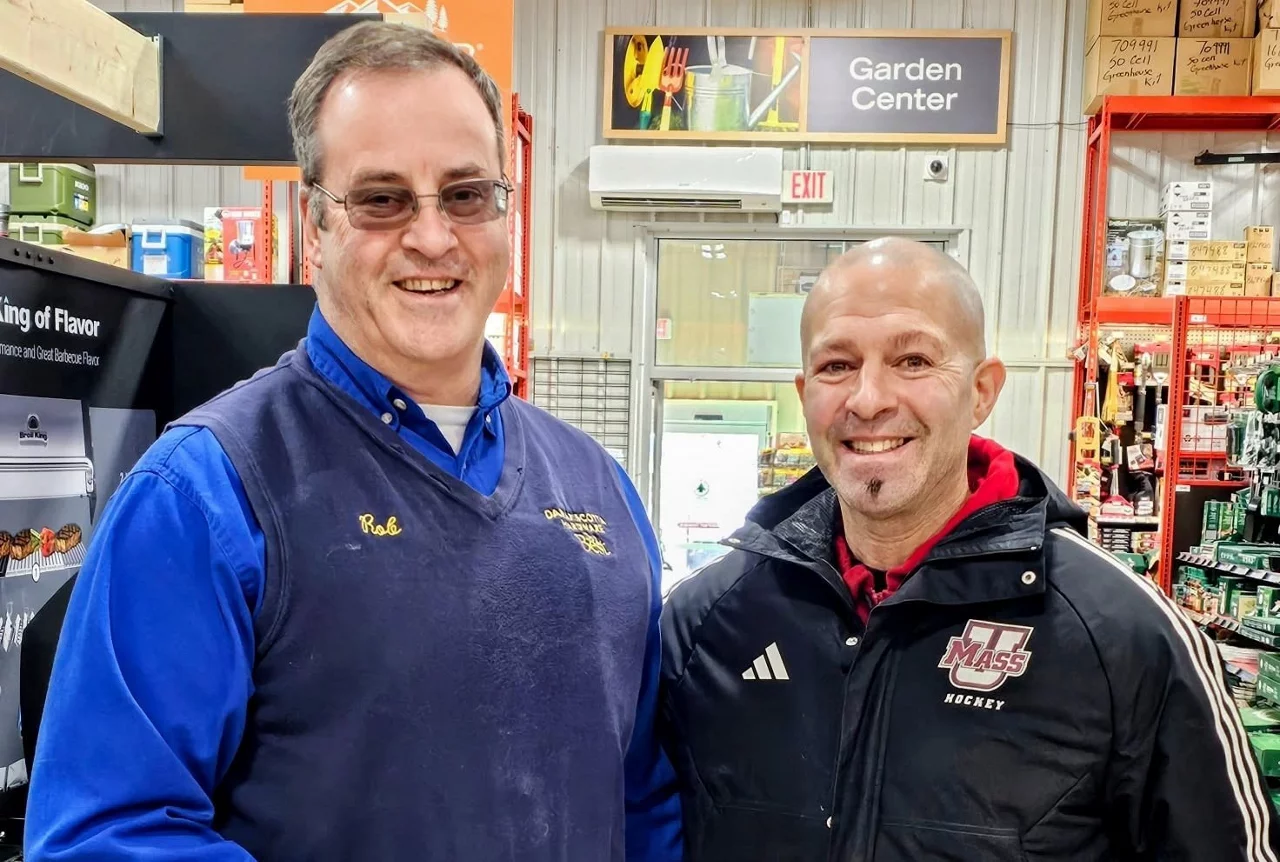 Damariscotta Donating check to CHIP
