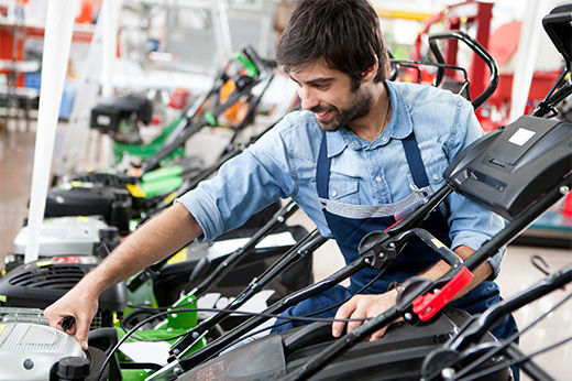Find the Right Lawn Mower for Your Needs With This Handy Guide