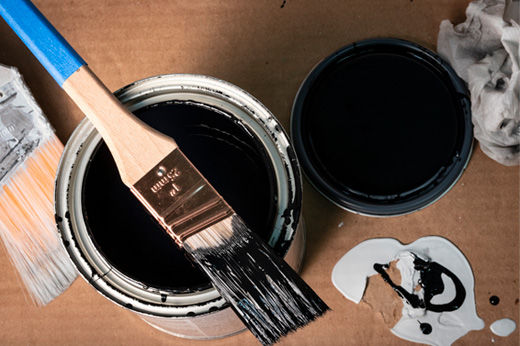 How to Dispose of Old Paint