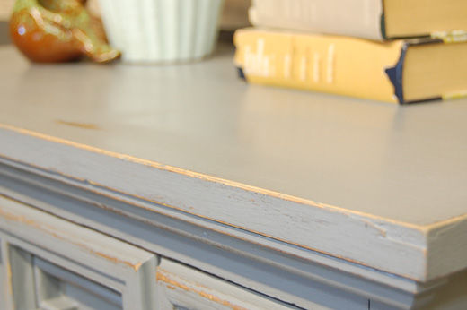 How I Made DIY Chalk Paint to Refinish an End Table