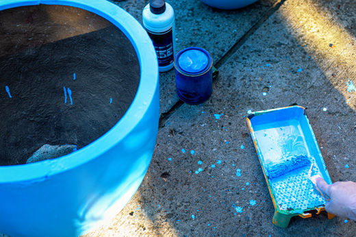 How to Paint an Outdoor Planter or Trellis