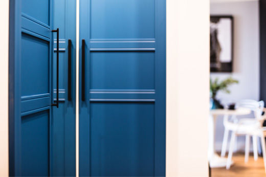 How to Repair & Paint Closet Doors