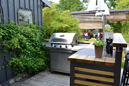 Elements of a great outdoor kitchen