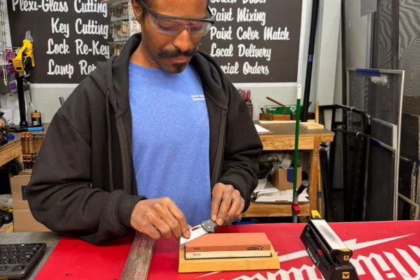 Kife and scissor sharpening