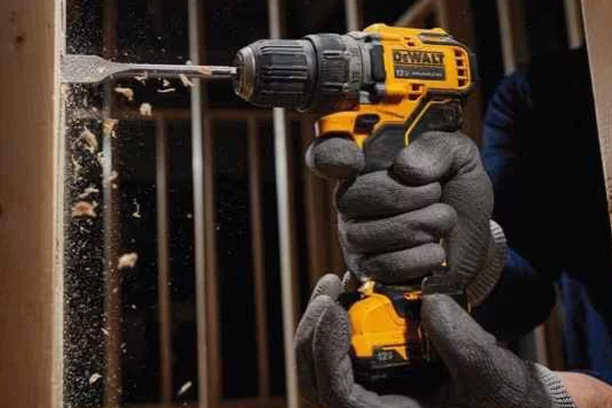  DeWALT