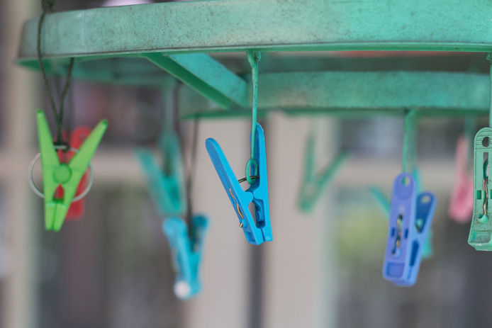 clips on umbrella clothesline