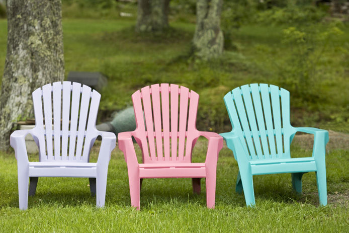 painted outdoor plastic furniture