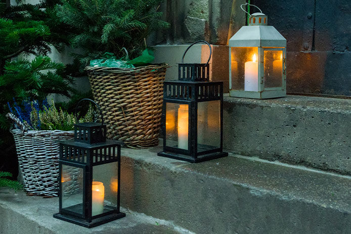 Lanterns on front porch steps