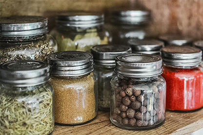 Dried herbs and spices