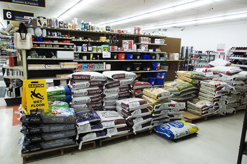 Feed and pet supplies
