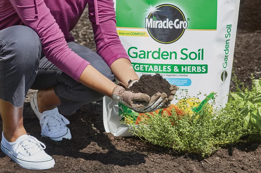  Specialized soil mixes for flowers and vegetables