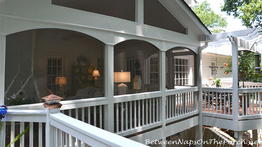 Screened-in porch