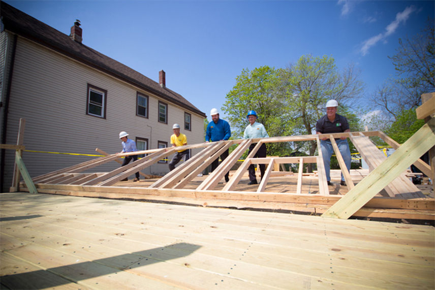 Valu Home Centers & Habitat Buffalo Raise A Wall At 300th House