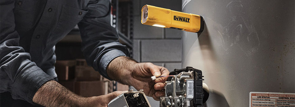 DEWALT cordless work light