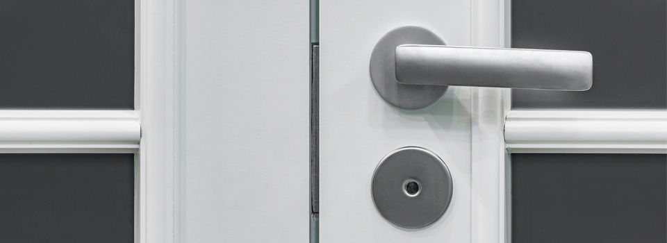 Door knob and locks