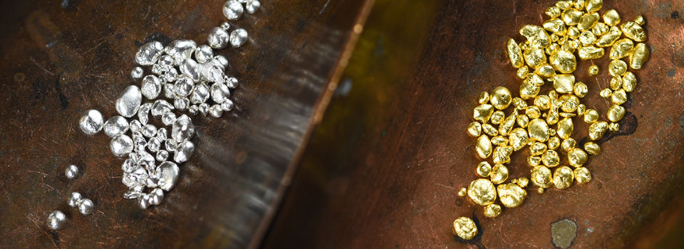 Silver and gold rocks