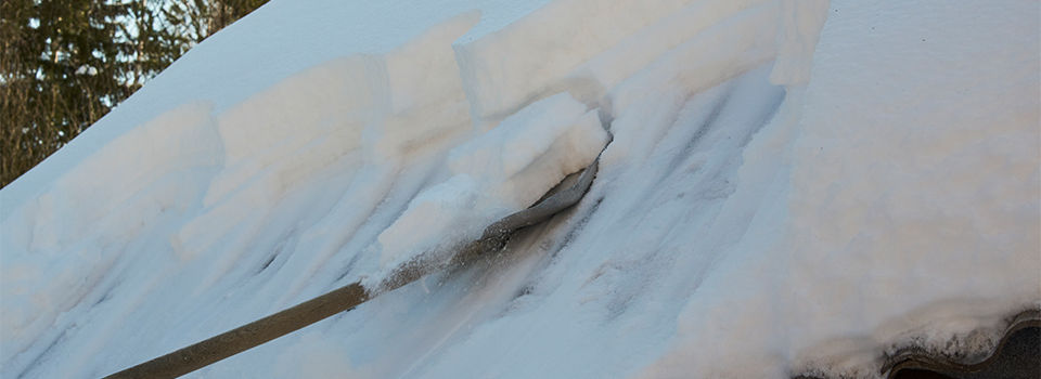 Removing snow from a roof