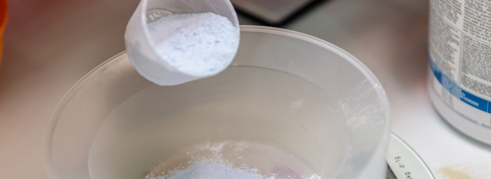 Mixing paint