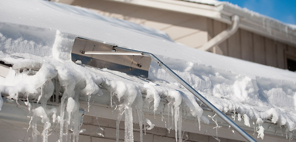 Right and Wrong Ways to Remove Snow from Your Roof