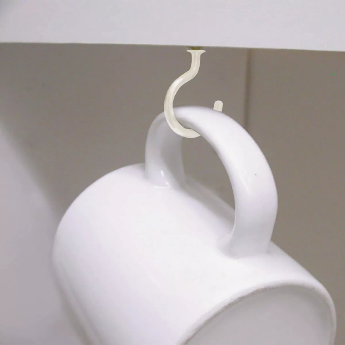 Hardware Essentials 3/4 In. White Vinyl Cup Hook (5-Count)