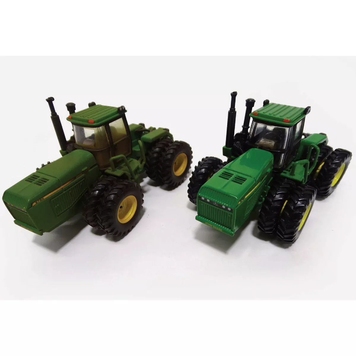 John Deere 8760 1:64 Tractor