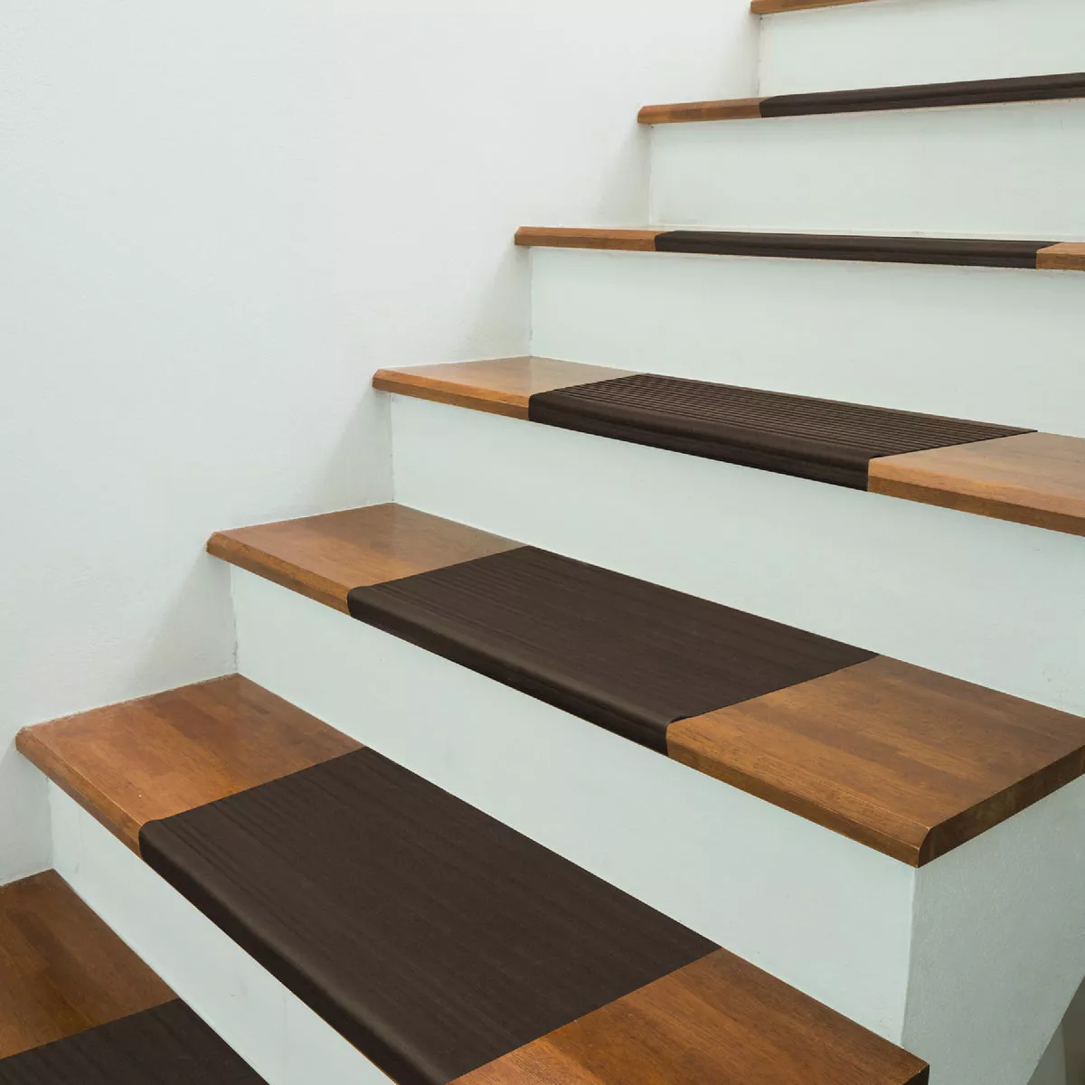 MD 24 In. Brown Residential Stair Tread - photo 2