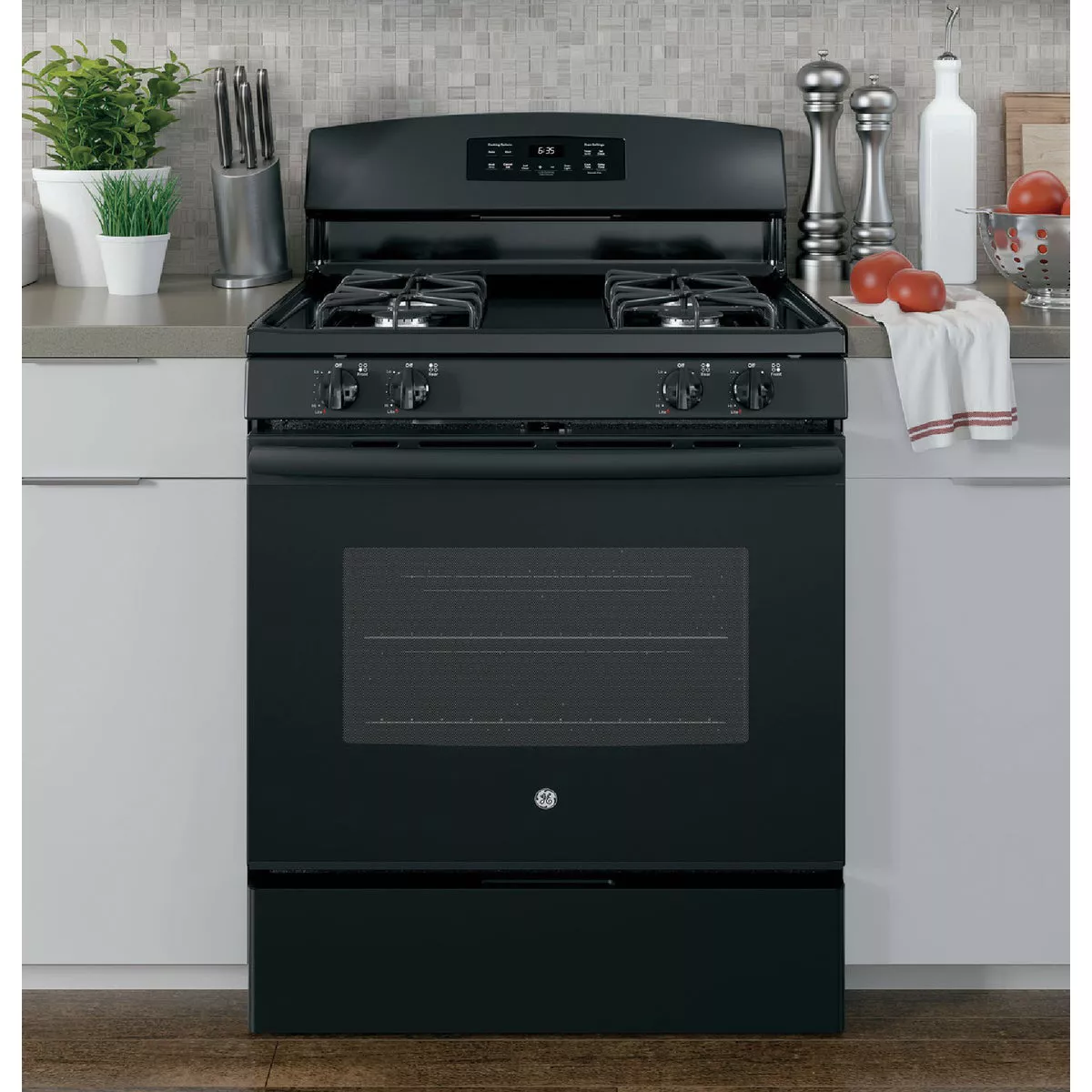 GE 30 In. 5 Cu. Ft. Free-Standing Gas Range, Black - photo 4