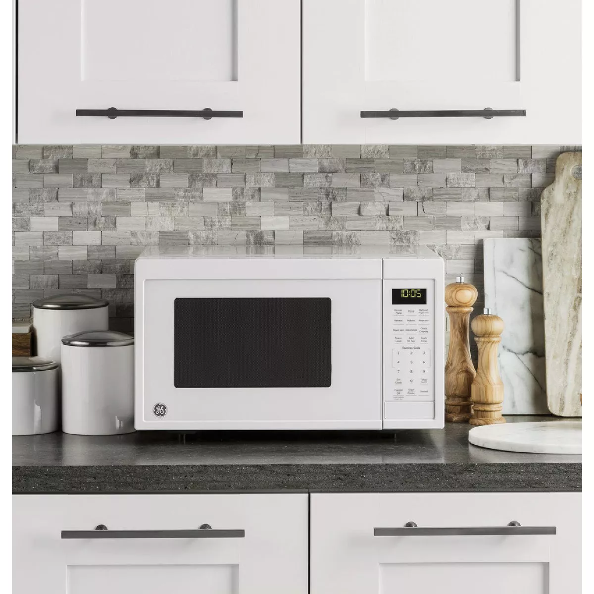 GE 0.9 Cu. Ft. Countertop Microwave, White - photo 3