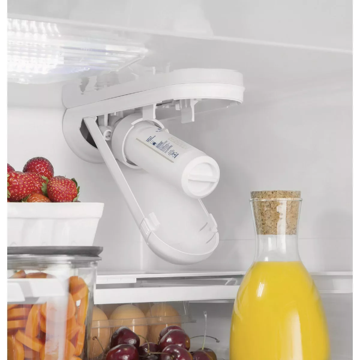GE 21.0 Cu. Ft. Bottom Freezer Refrigerator, Fingerprint Resistant Stainless Steel - photo 4