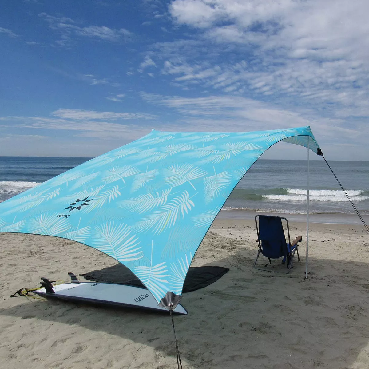 Neso Grande Sunshade Beach Tent, Aqua Fronds - photo 2