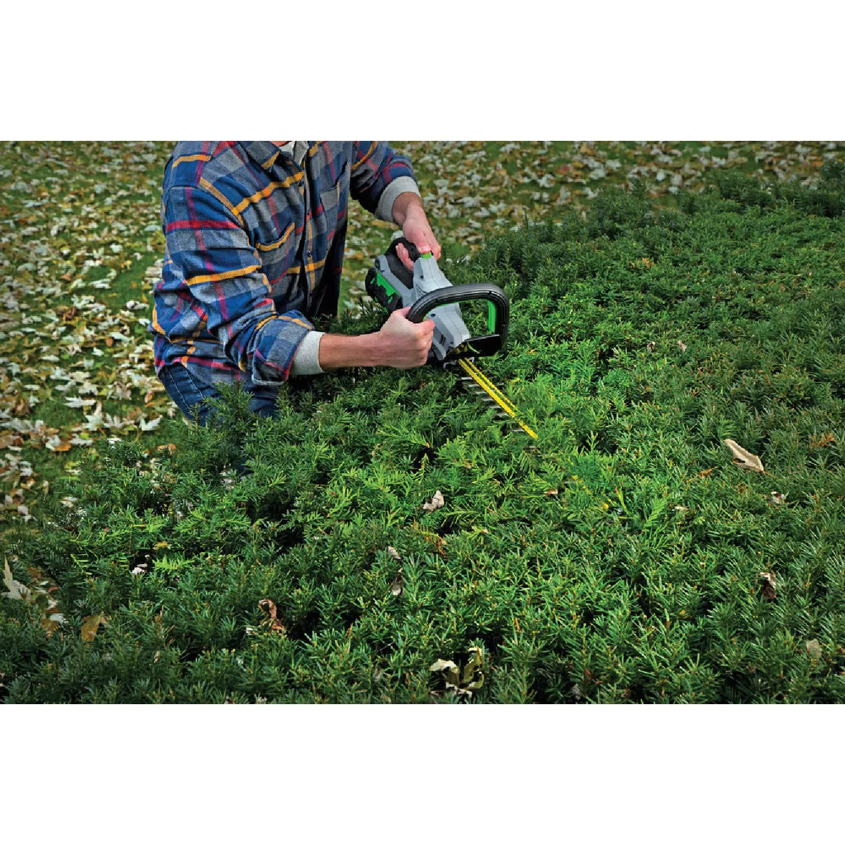 EGO POWER+ 24 In. Brushless Cordless Hedge Trimmer with 2.5 Ah Battery & Charger - photo 3