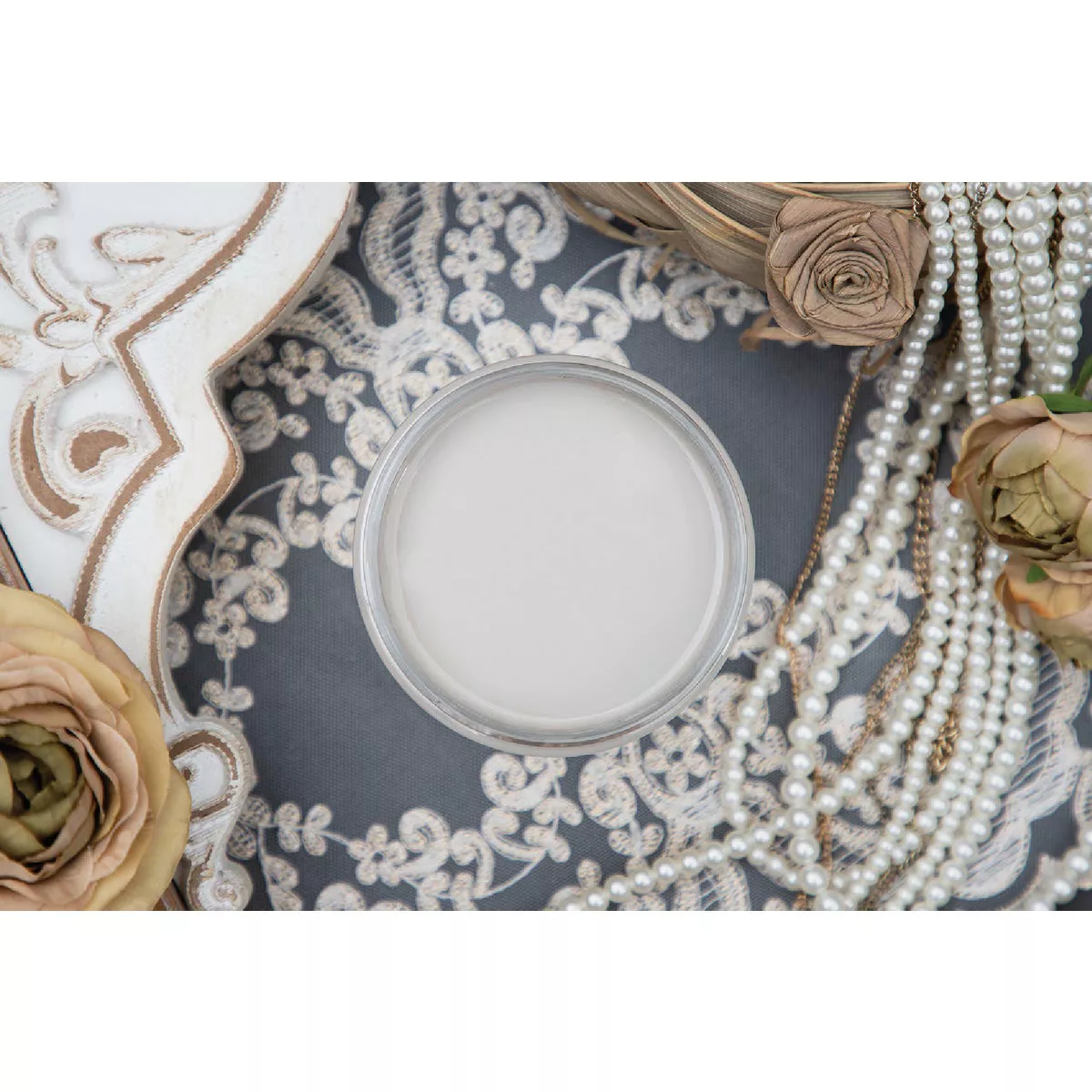 Dixie Belle 8 Oz. French Linen Matte Chalk Mineral Paint