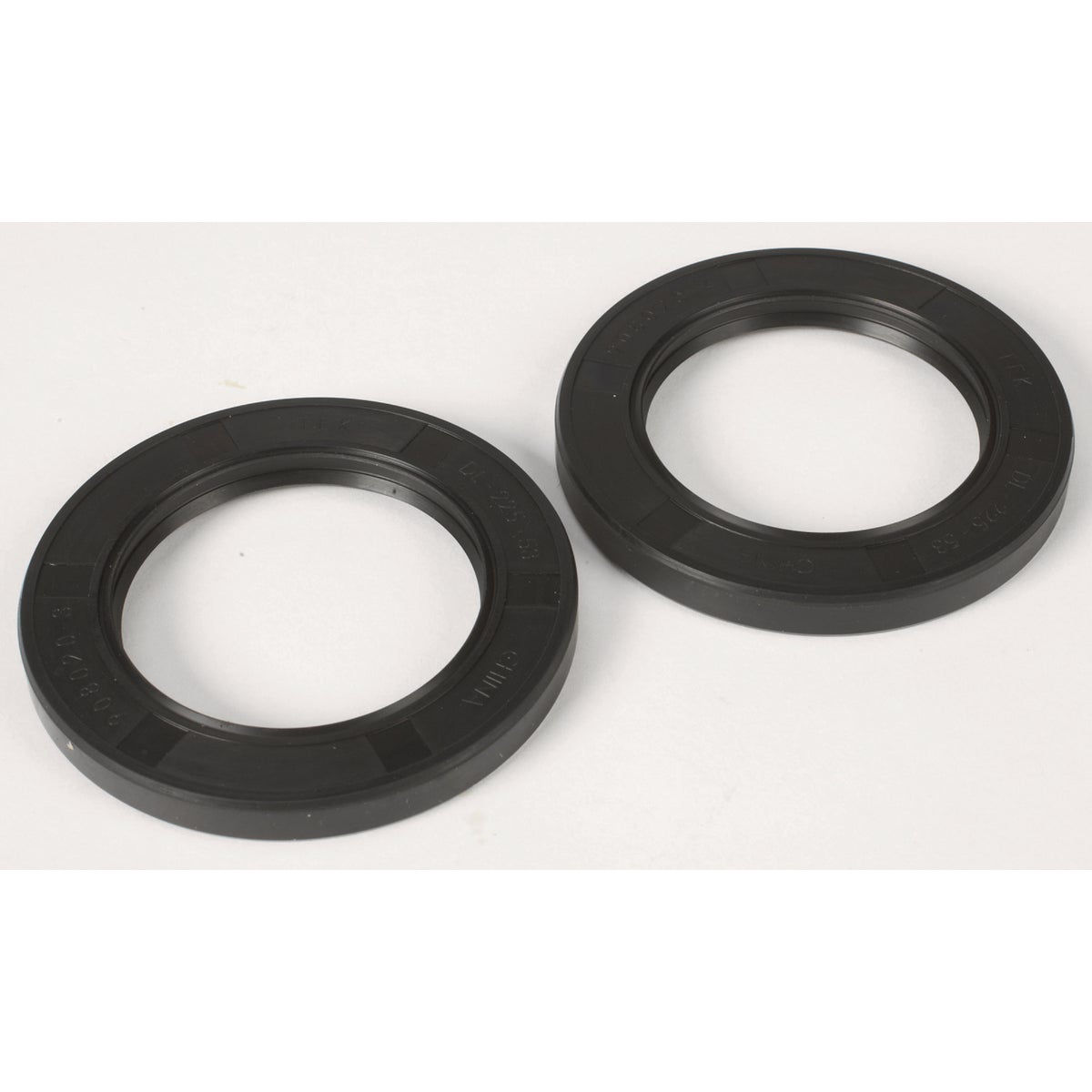 UltraTow 1 In. DoubleLip High Performance SpringLoaded Oil Seals