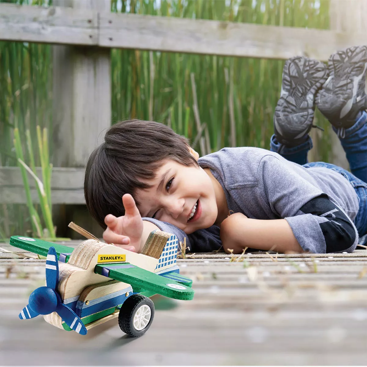 Stanley Jr. Pull-Back Airplane Kit - photo 3