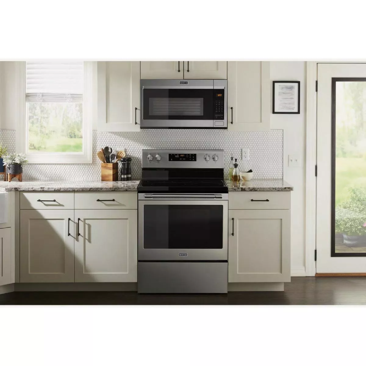 Maytag 5.3 Cu. Ft. 30 In. Wide Electric Range With Shatter-Resistant Cooktop - photo 2