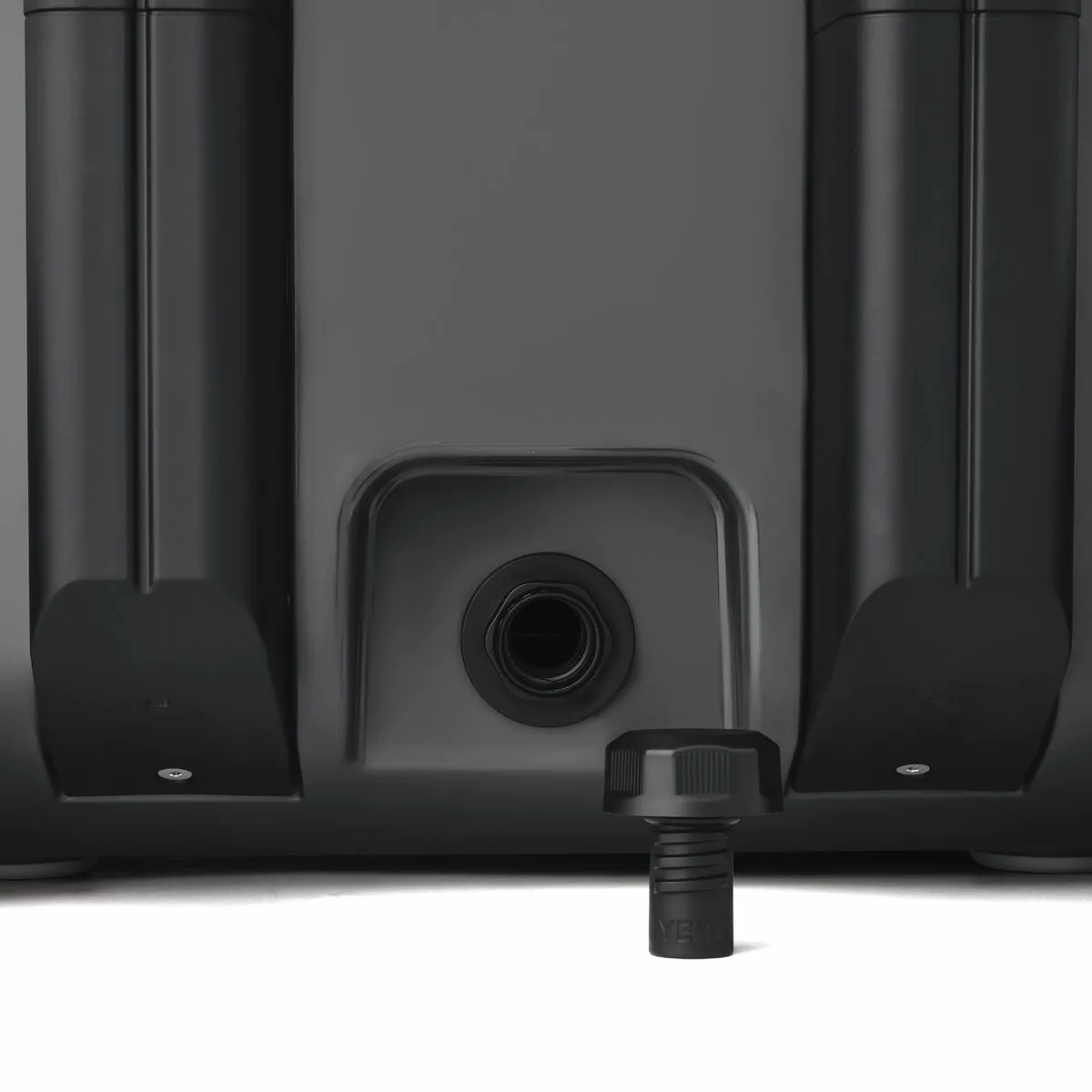 YETI Roadie 32 Wheeled Cooler, Charcoal- - photo 9