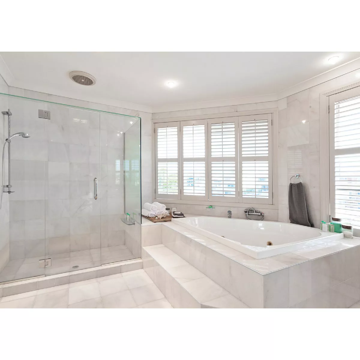 M-D Building Products PROVA 32 In. x 60 In. Offset Drain Shower Kit - photo 2