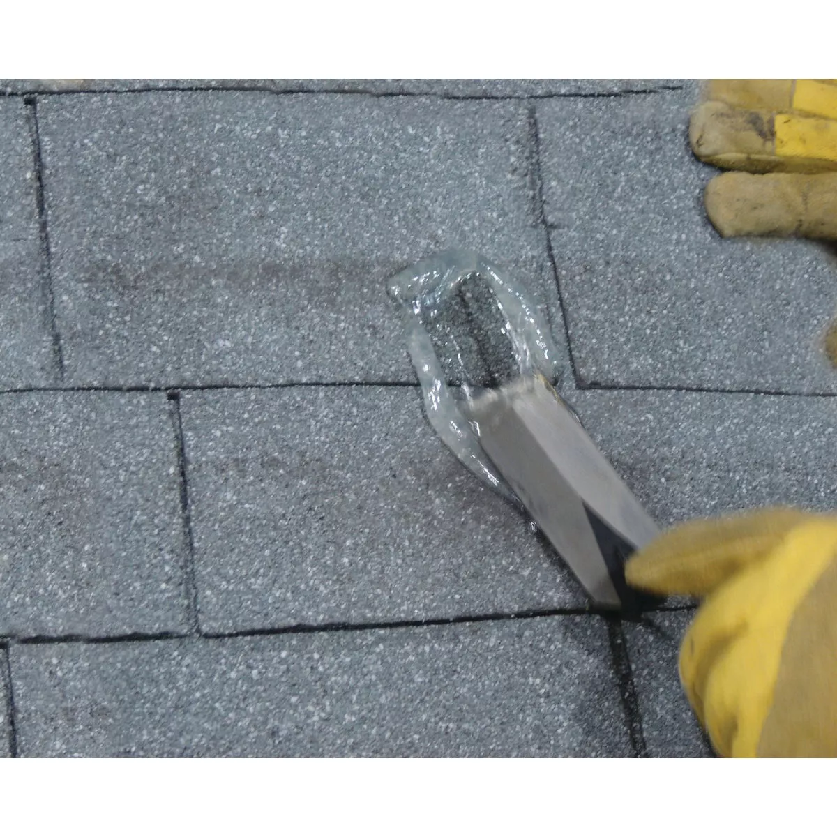 Henry 10.1 Oz. Crystal Clear Roof Cement and Patching Sealant - photo 2