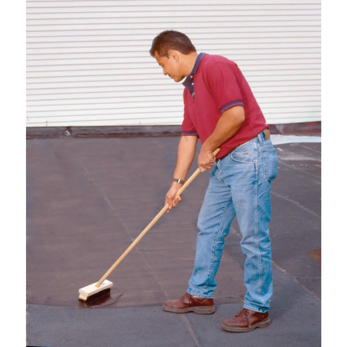 Henry 5 Gal. Fibered Asphalt Roof Coating - photo 3