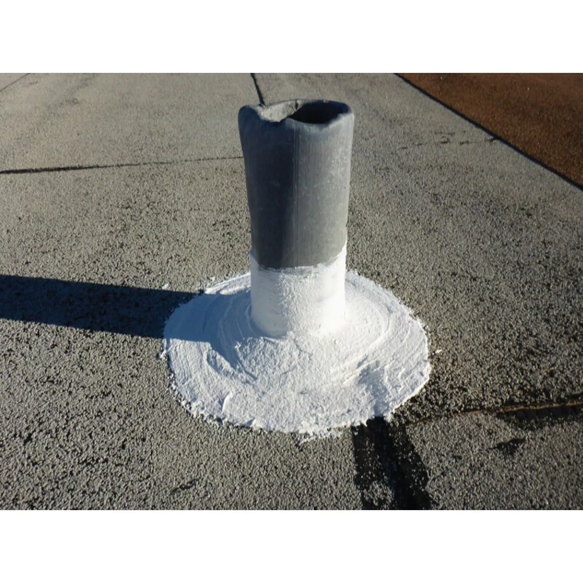 Henry 1 Gal. White Roof Cement and Patching Sealant - photo 2