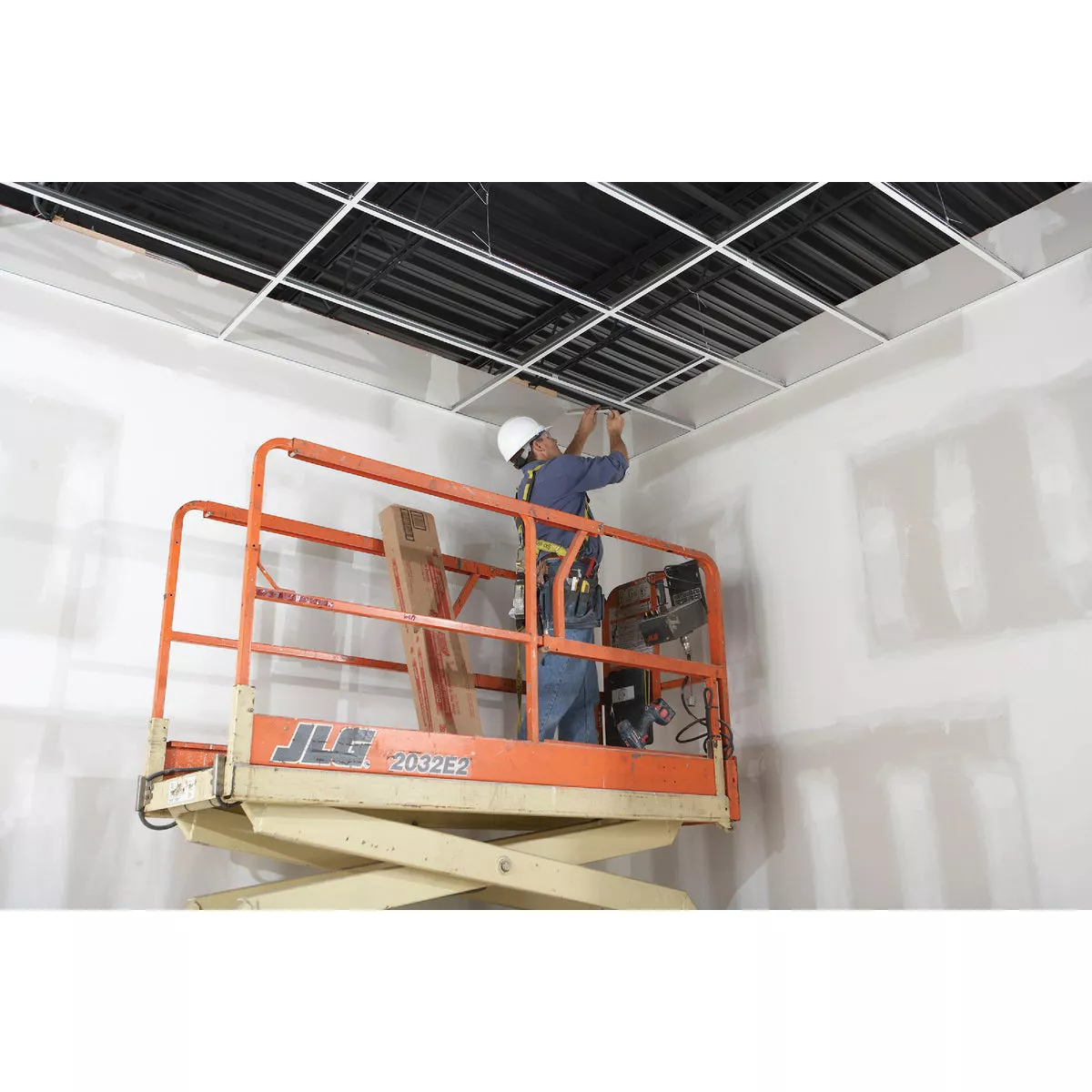 Donn 12 Ft. x 7/8 in. White Steel Ceiling Wall Molding - photo 6