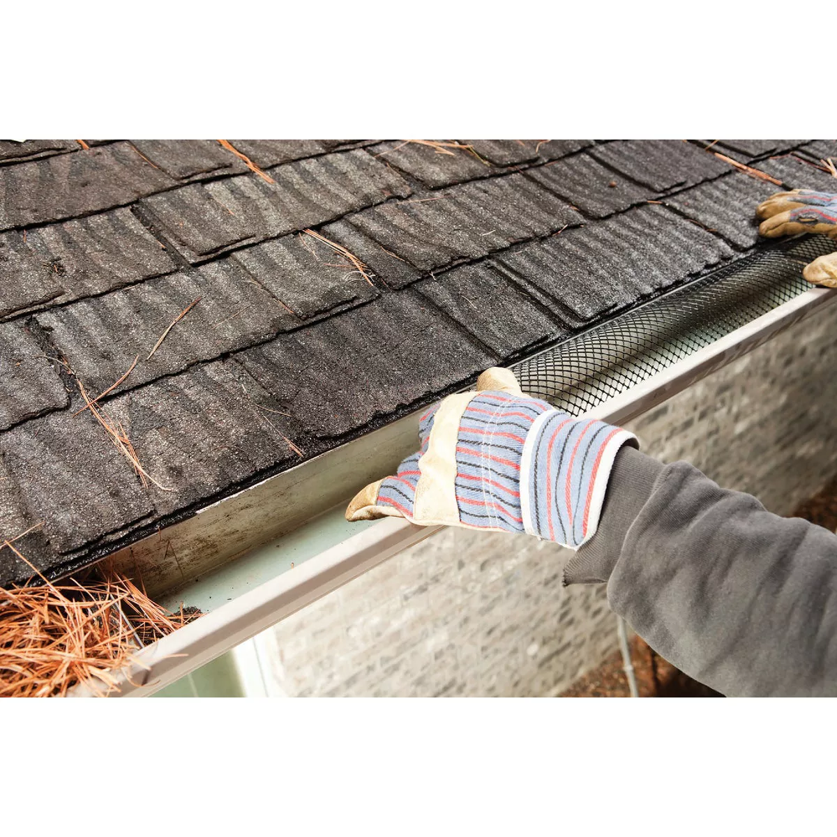 Frost King 6 In. x 20 Ft. Black Plastic Gutter Guard - photo 2