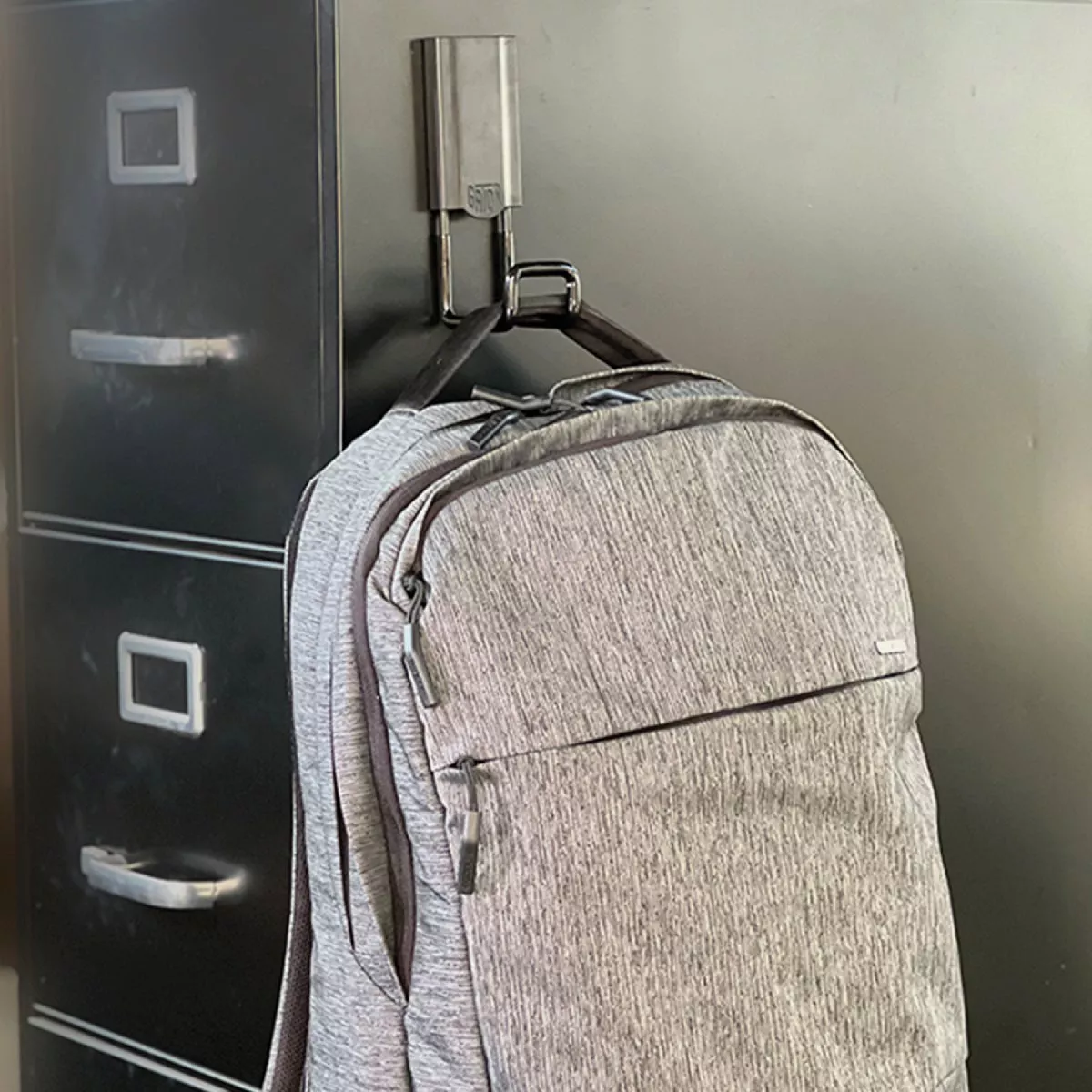 Gator Magnetics MIDI 2.5 In. Black Closed Magnetic Hook, 25 Lb. Capacity - photo 7