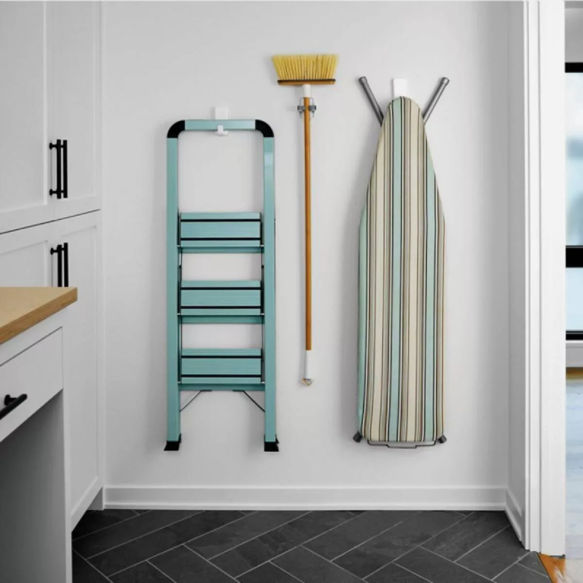 Command Extra Large 10 Lb. Adhesive Hook, White, 1 Hook, 4 Strips - photo 5