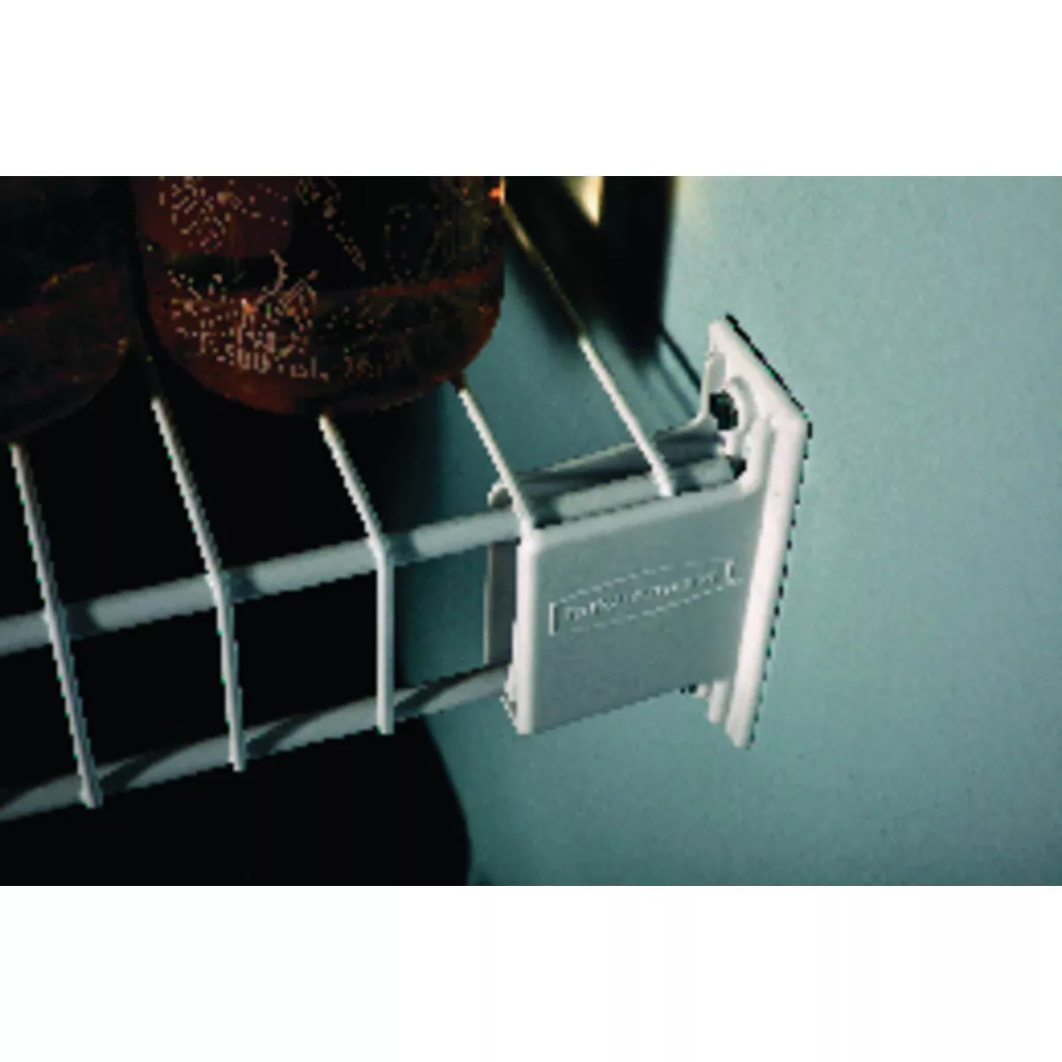 Rubbermaid Wall End Bracket (12-Count)