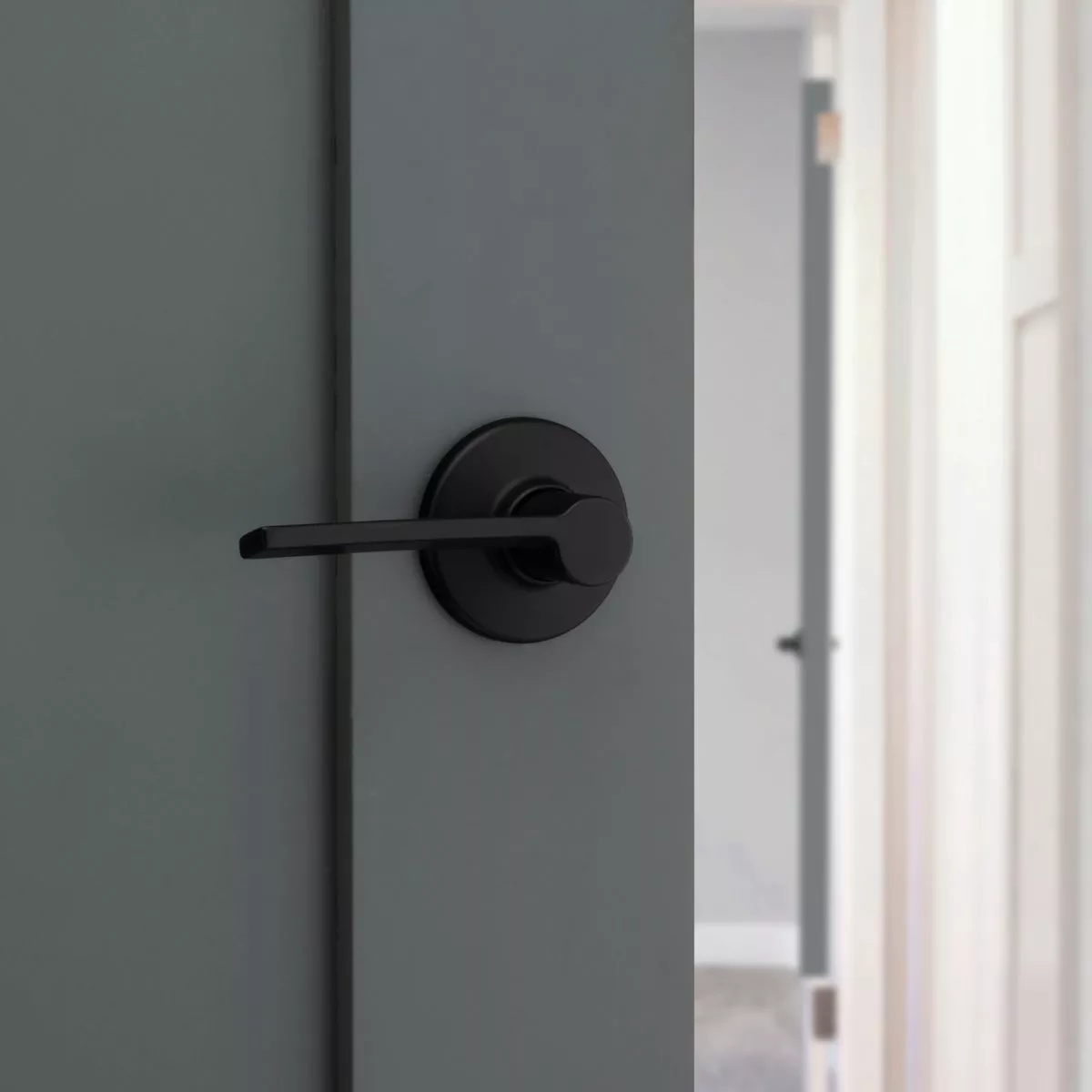 Kwikset Ladera Hall/Closet Lever, Matte Black - photo 3