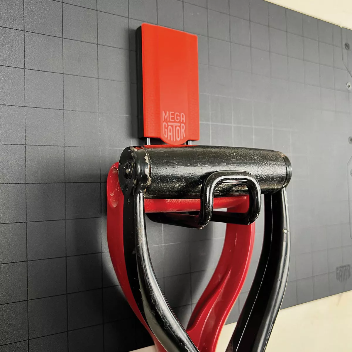 Gator Magnetics MEGA 4.5 In. Red Open Magnetic Hook, 45 Lb. Capacity - photo 3