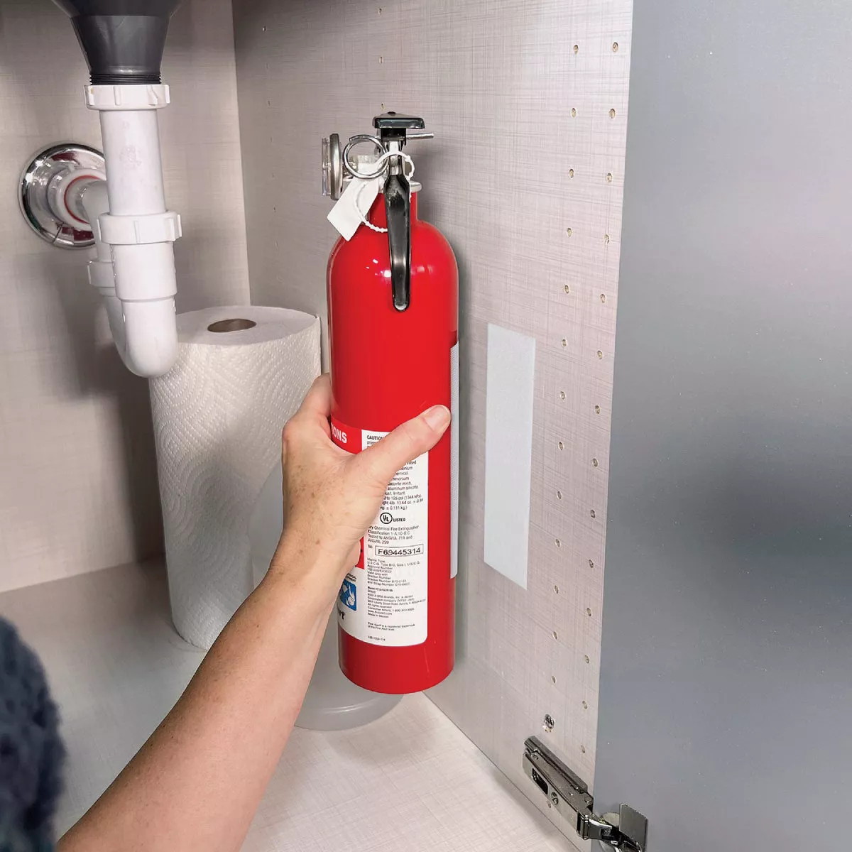 Wrap-It Storage Stick 'Em 2 In. x 4 Ft. Industrial Strength White Hook & Loop Roll - photo 5