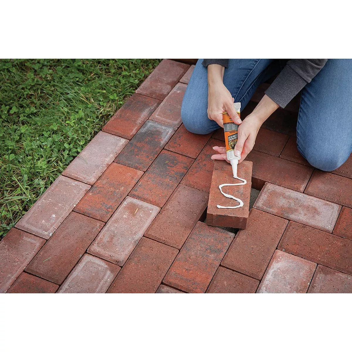 Gorilla 9 Oz. All Surface Construction Adhesive - photo 5