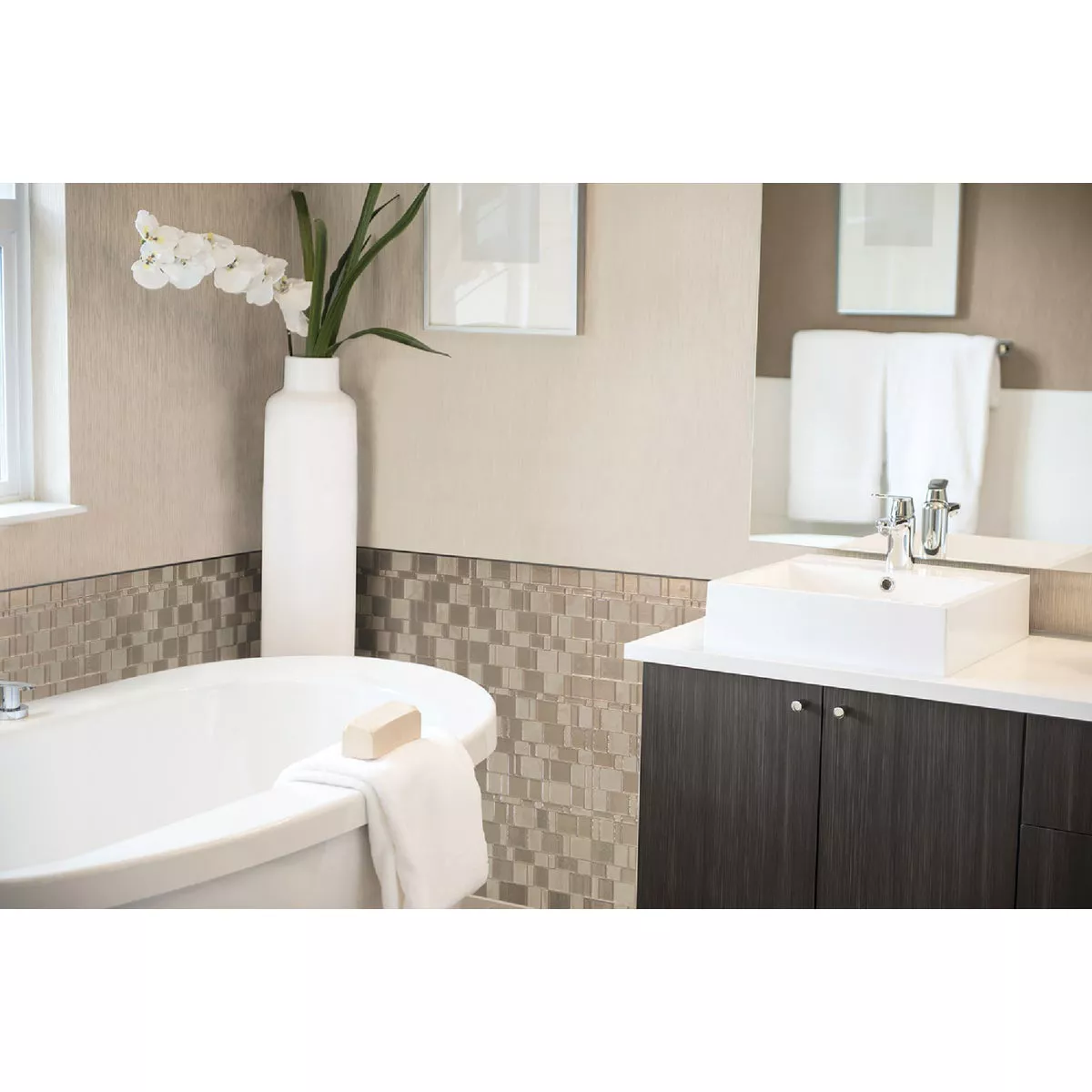 Smart Edge 0.27 In. x 18 In. Peel & Stick Edge Backsplash Trim, Brillo (Silver Metallic) (4-Pack) - photo 3